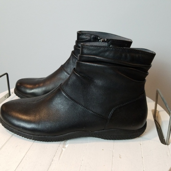 softwalk hanover bootie